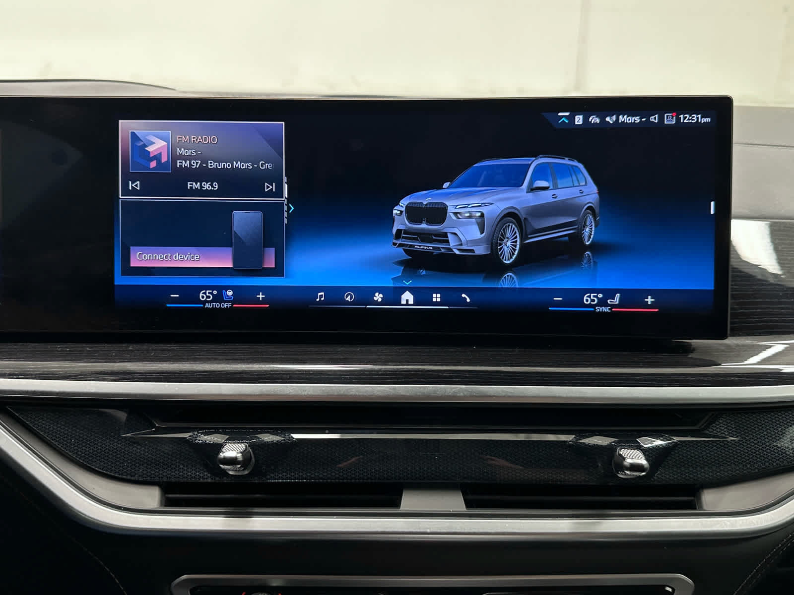 Used 2025 BMW ALPINA XB7 AWD/4WD image 32