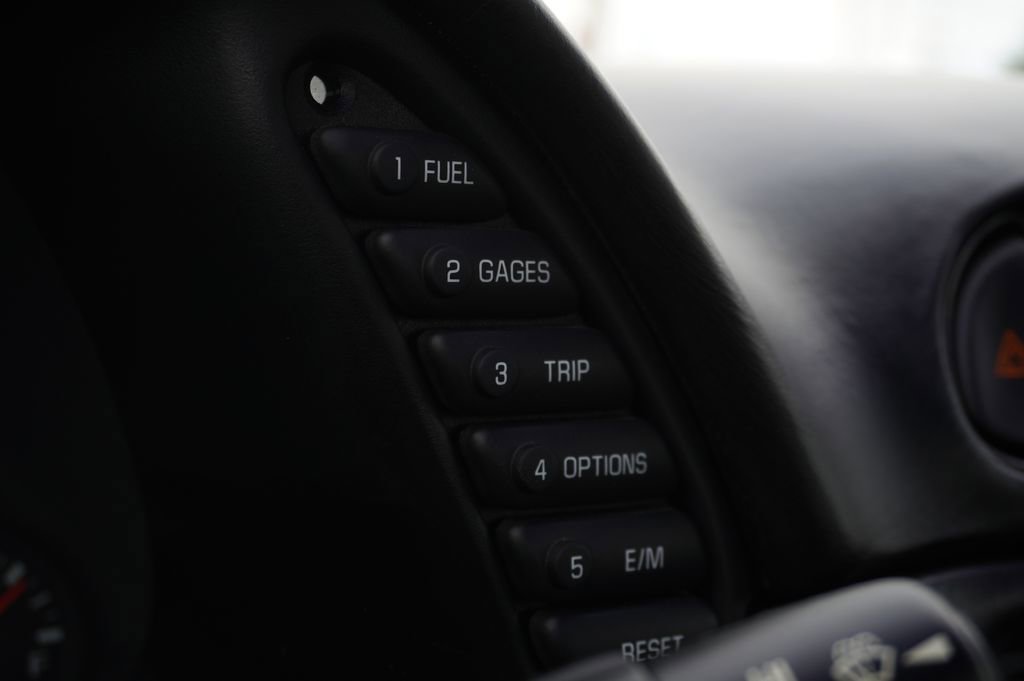 Used 2002 Chevrolet Corvette Z06 w/ Memory Pkg image 21