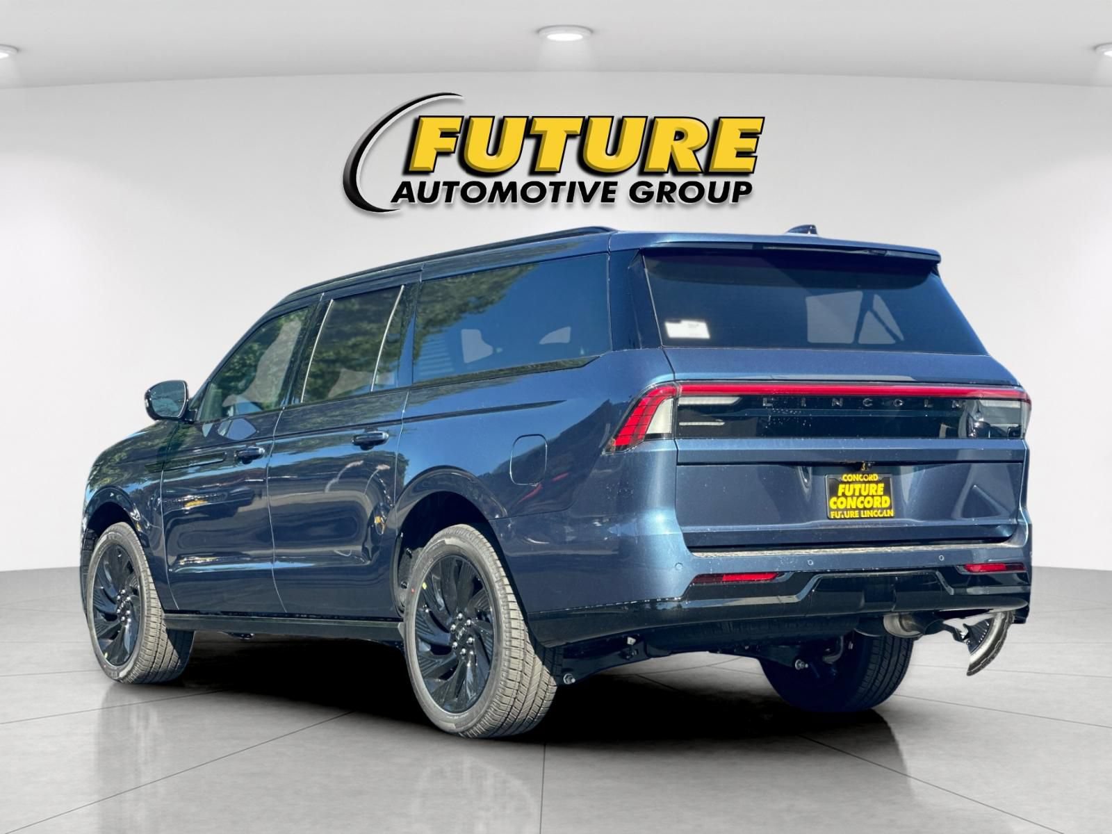 New 2027 Lincoln Navigator L Reserve w/ Jet Appearance Package AWD/4WD image 5