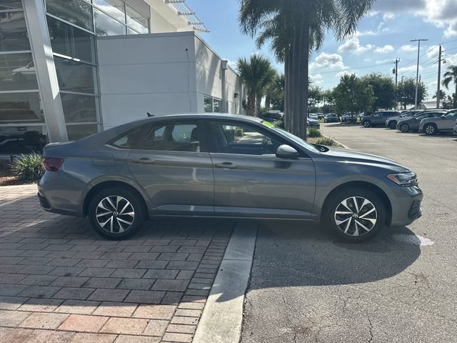 Certified 2024 Volkswagen Jetta S FWD image 5