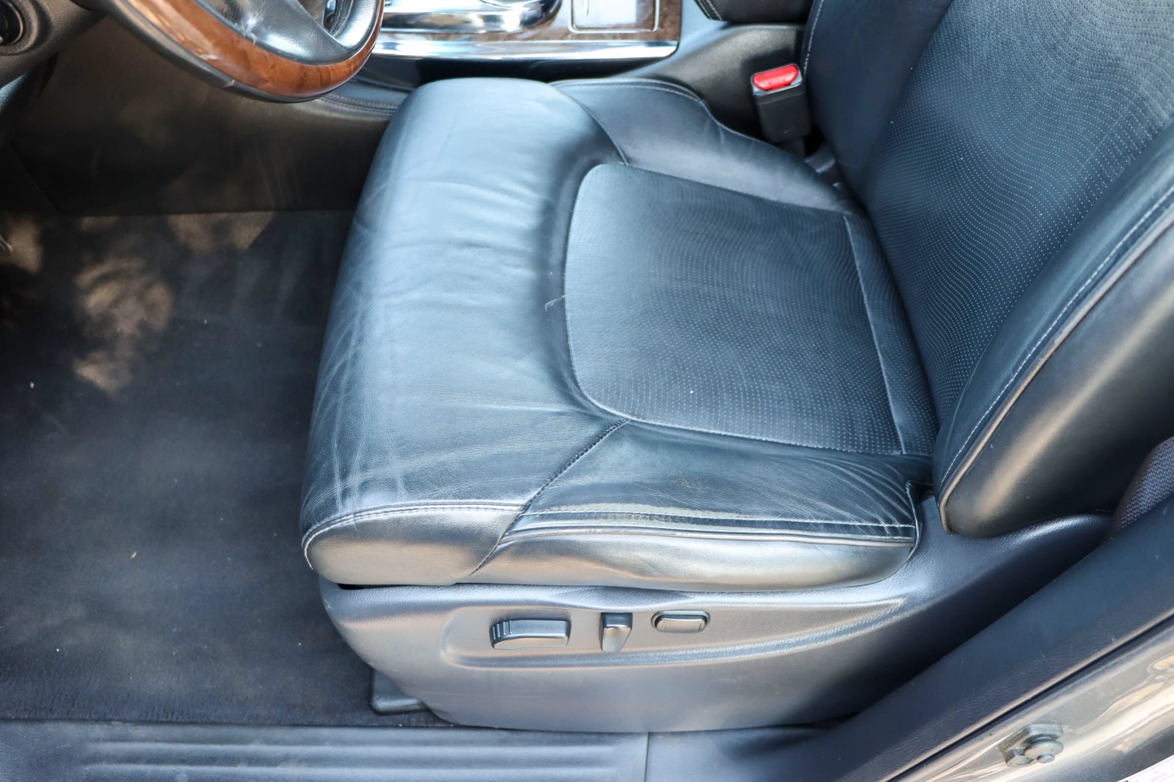 Used 2017 INFINITI QX80 4WD image 16