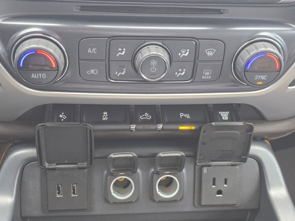 Used 2017 GMC Sierra 2500 SLT w/ Duramax Plus Package image 31