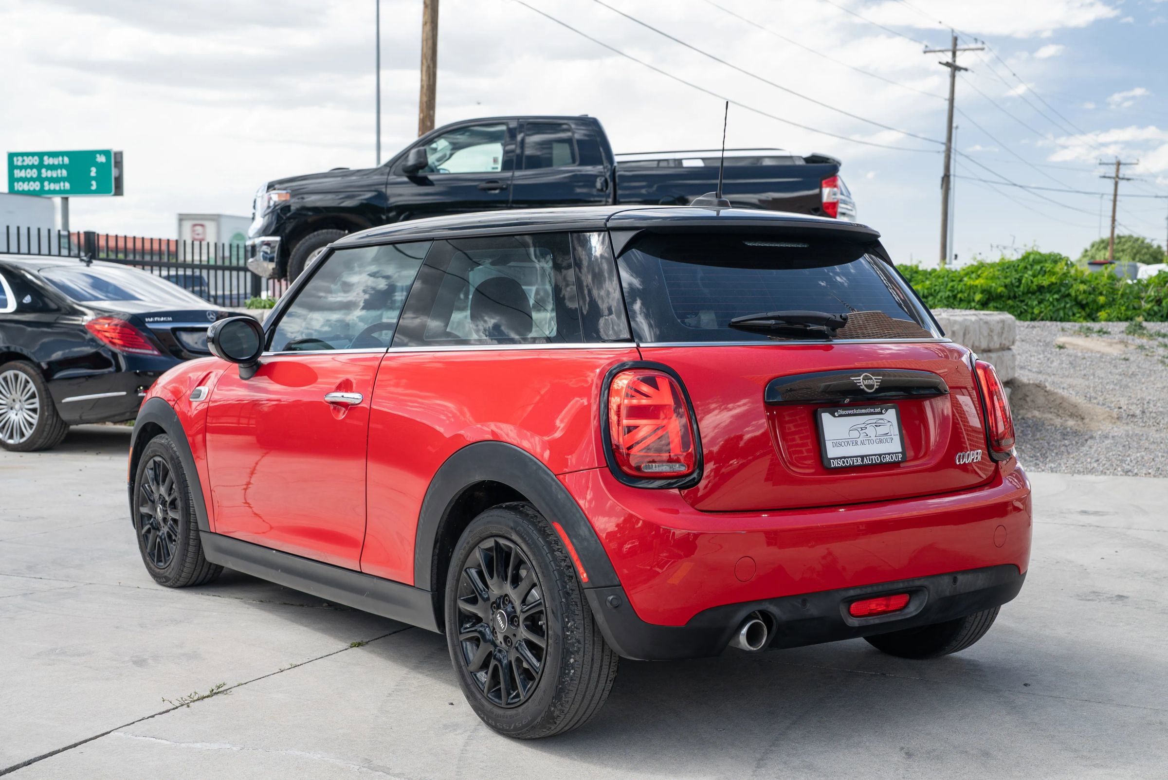 Used 2020 MINI Cooper 2-Door Hardtop FWD image 5