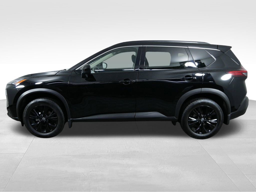 Used 2023 Nissan Rogue SV w/ SV Premium B Package image 6