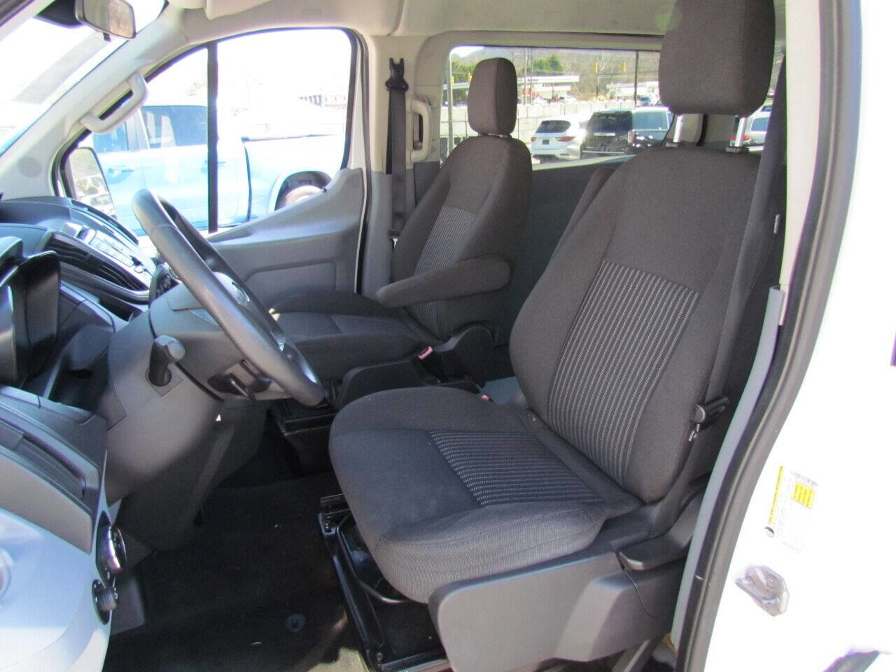 Used 2016 Ford Transit 350 XLT image 11
