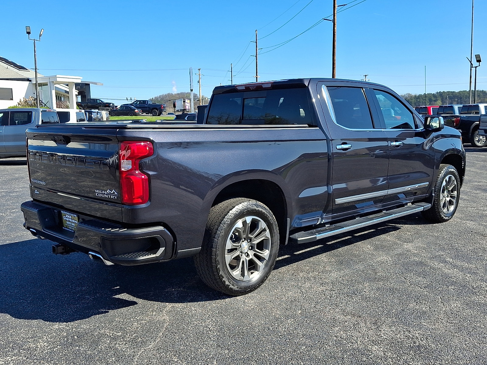Used 2022 Chevrolet Silverado 1500 High Country w/ Technology Package image 8