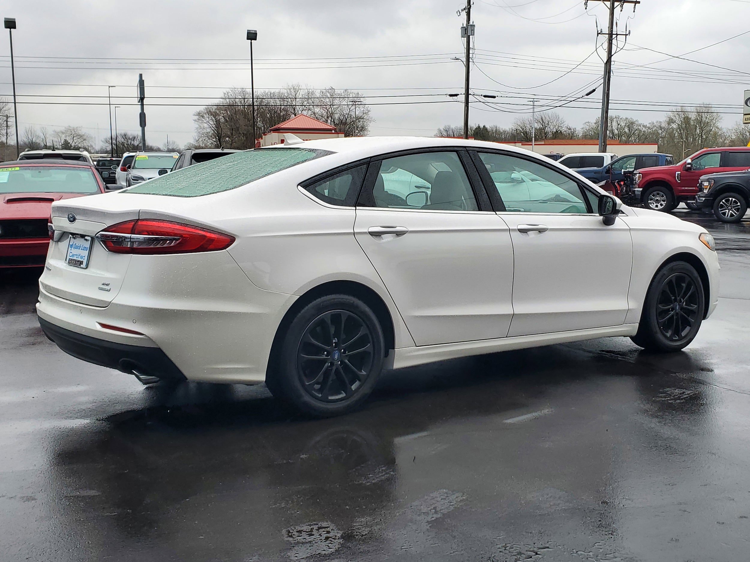 Used 2020 Ford Fusion SE image 4