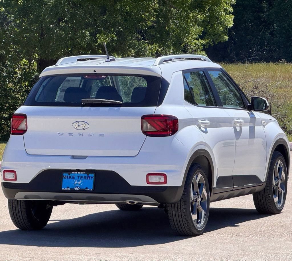 New 2026 Hyundai Venue SEL FWD image 13