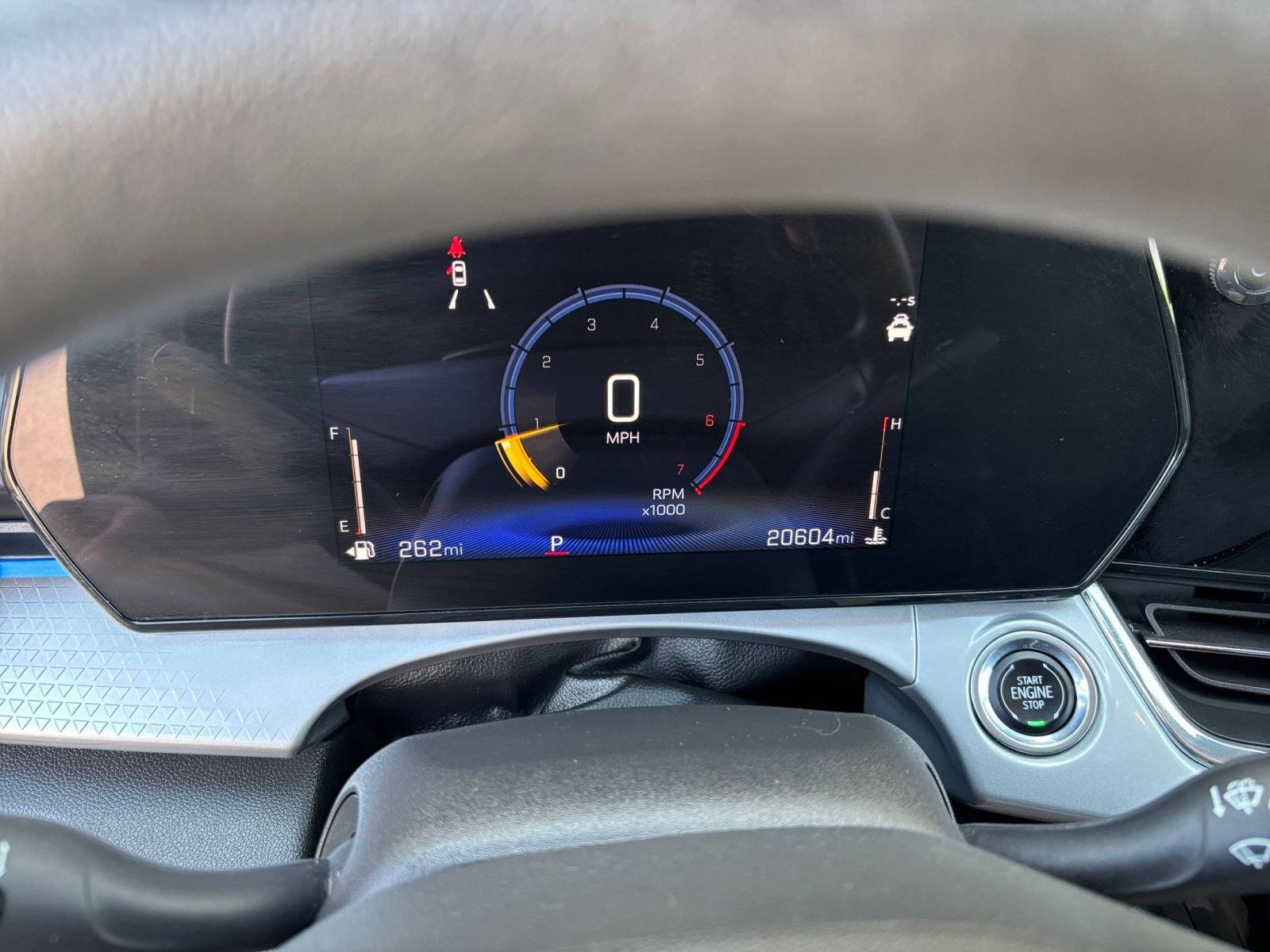 Used 2025 Chevrolet Trax LT FWD image 40