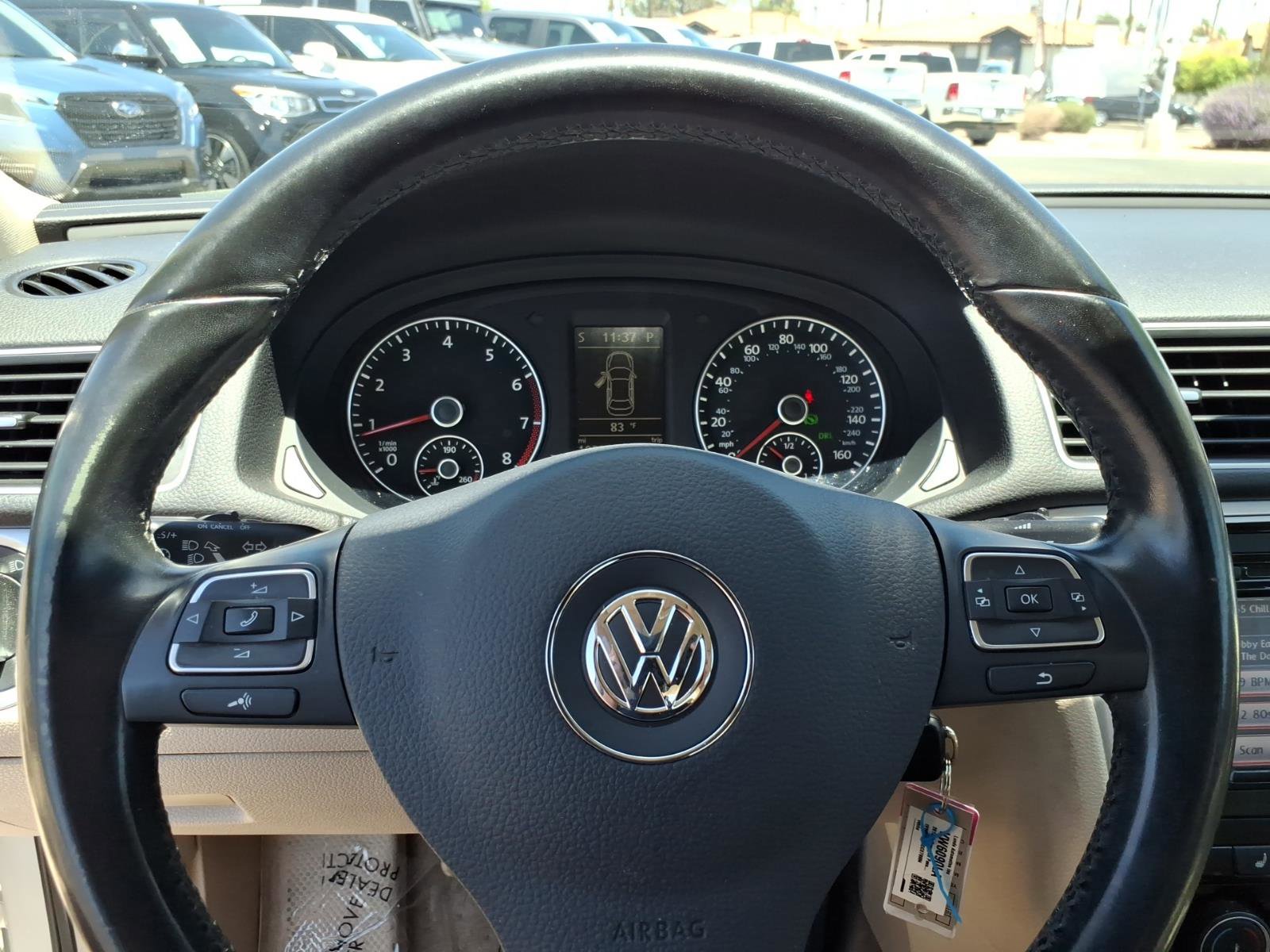 Used 2013 Volkswagen Passat 2.5 SE FWD image 25