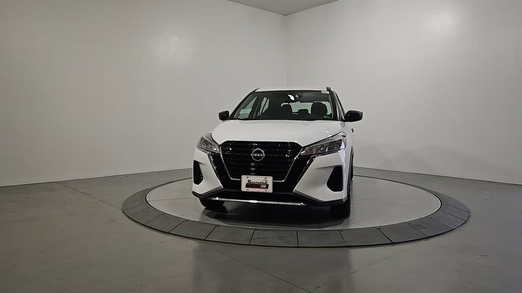 New 2025 Nissan Kicks Play S image 8