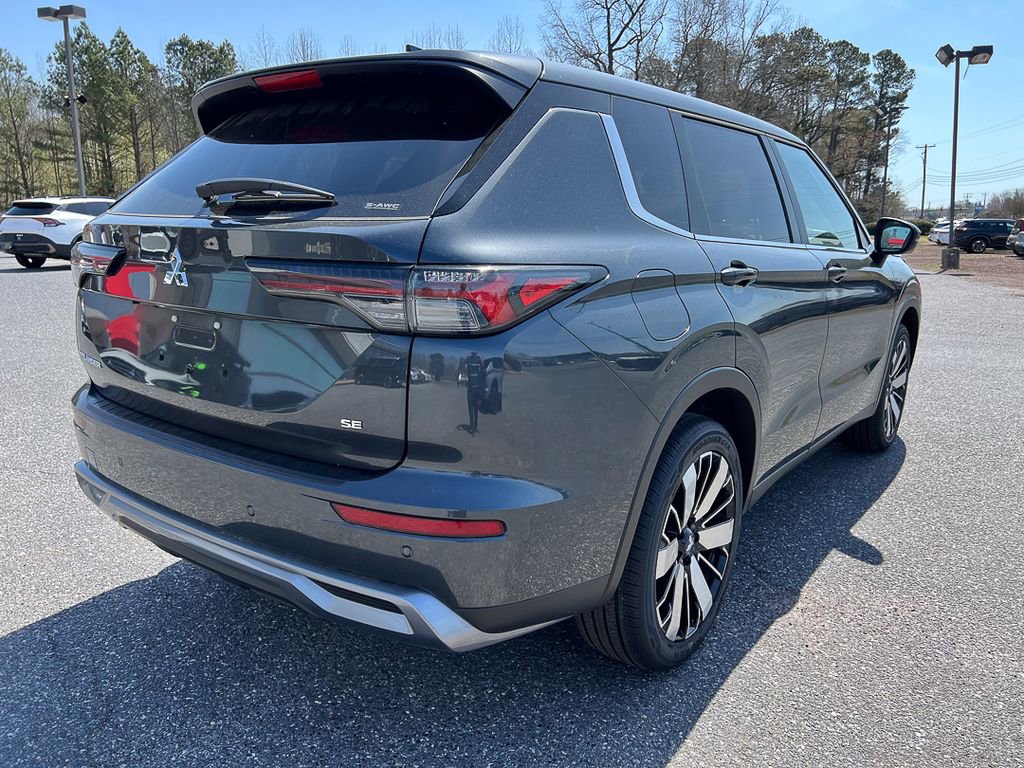 New 2026 Mitsubishi Outlander SE image 11