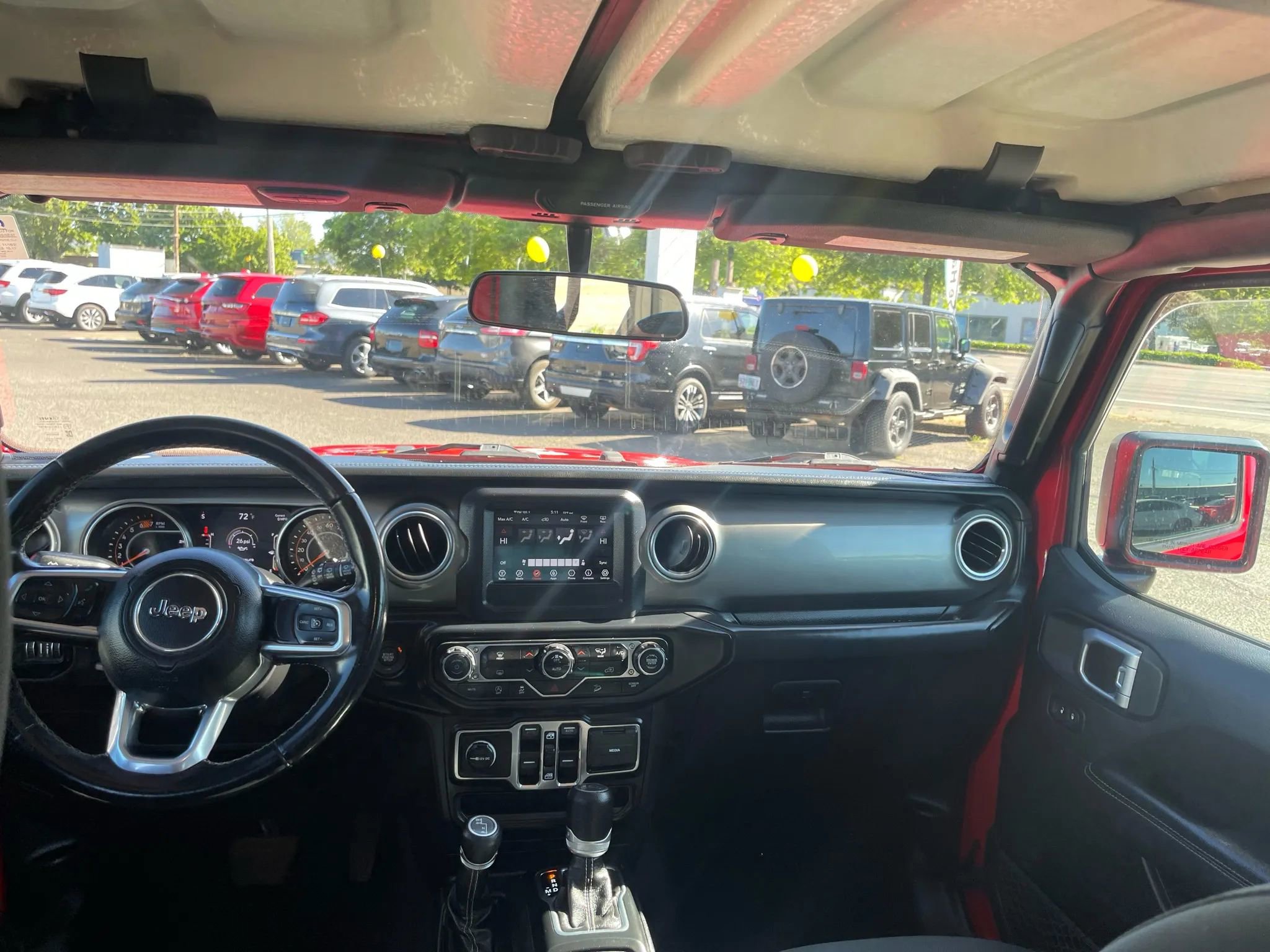 Used 2019 Jeep Wrangler Unlimited Sahara AWD/4WD image 10