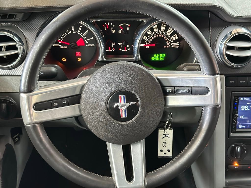 Used 2008 Ford Mustang GT image 3