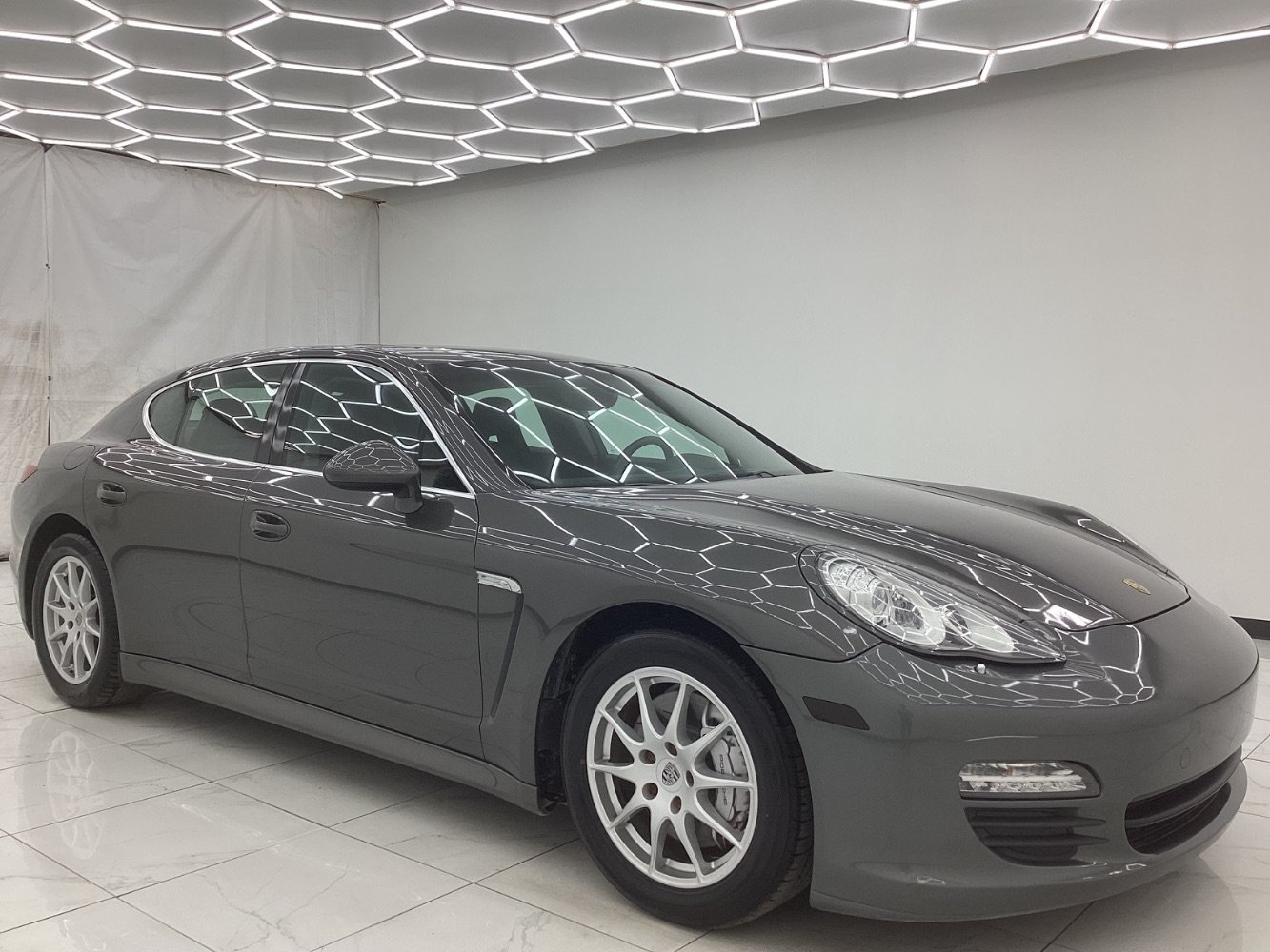 Used 2013 Porsche Panamera S RWD image 6