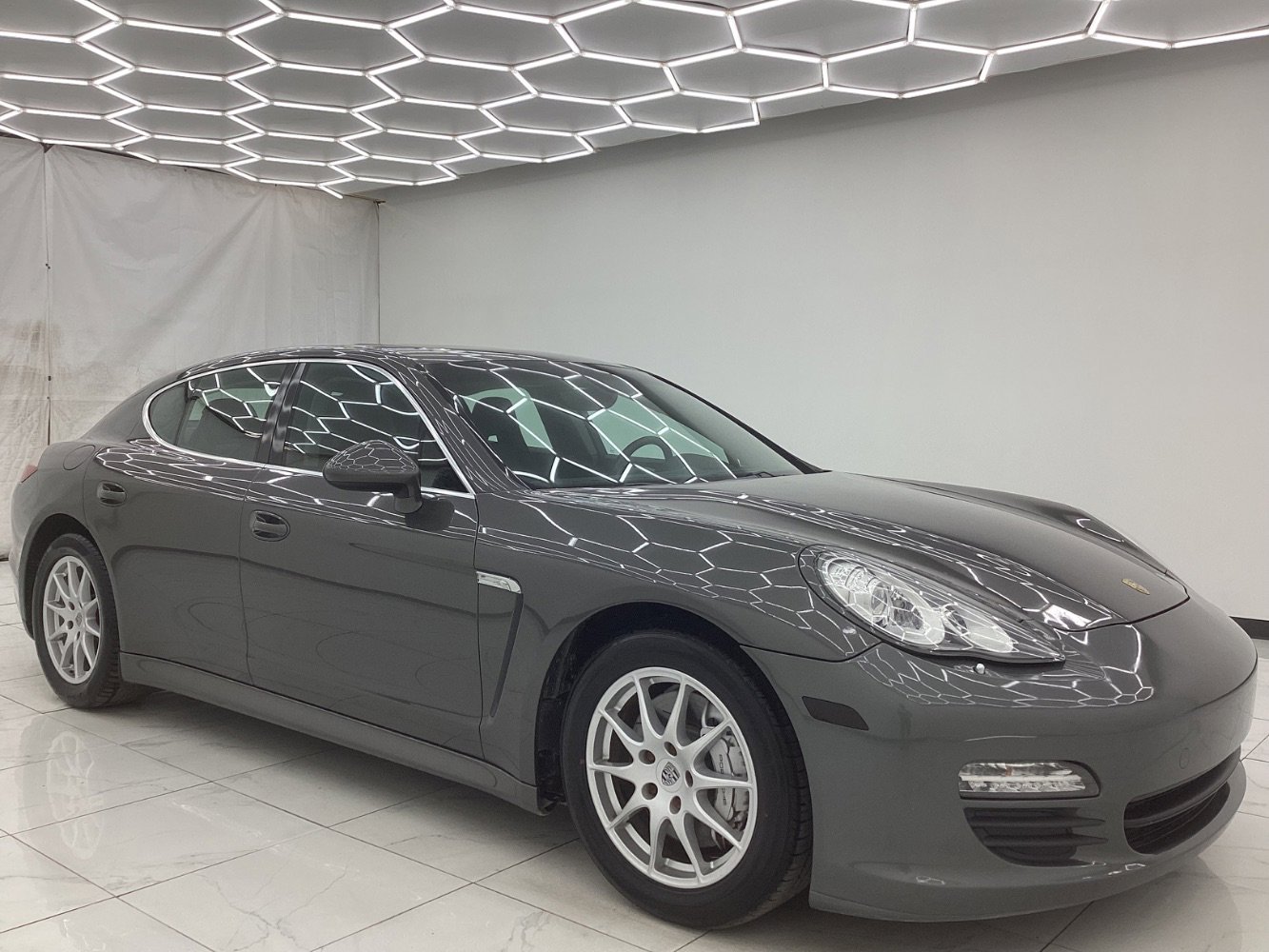 Used 2013 Porsche Panamera S image 6