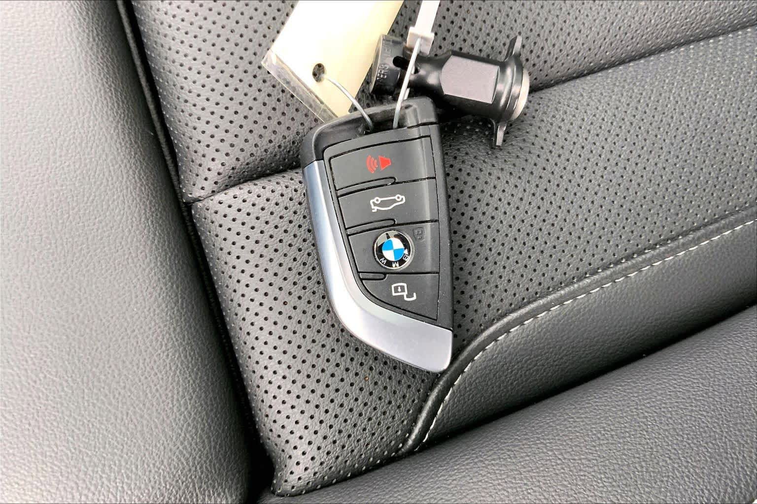 Used 2023 BMW X3 xDrive30i w/ Premium Package AWD/4WD image 14