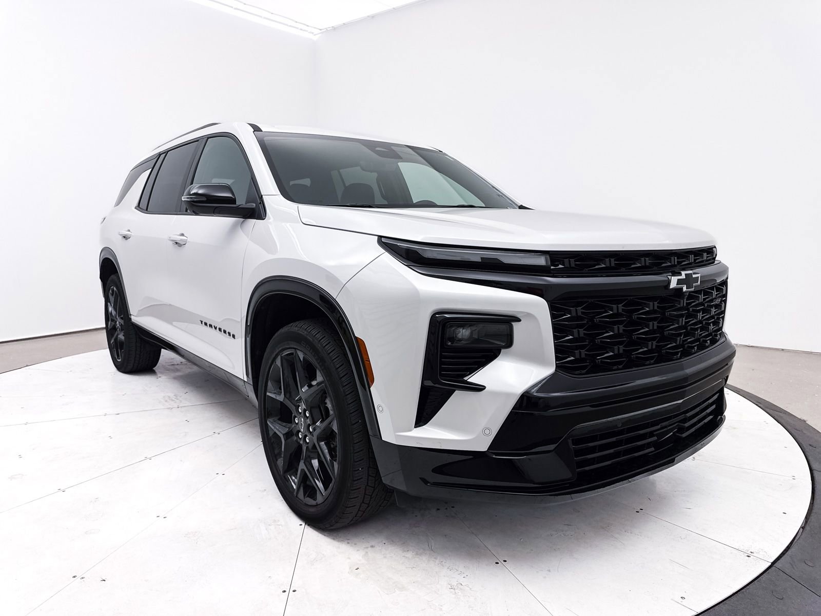 Used 2024 Chevrolet Traverse RS w/ LPO, Floor Liner Package image 14