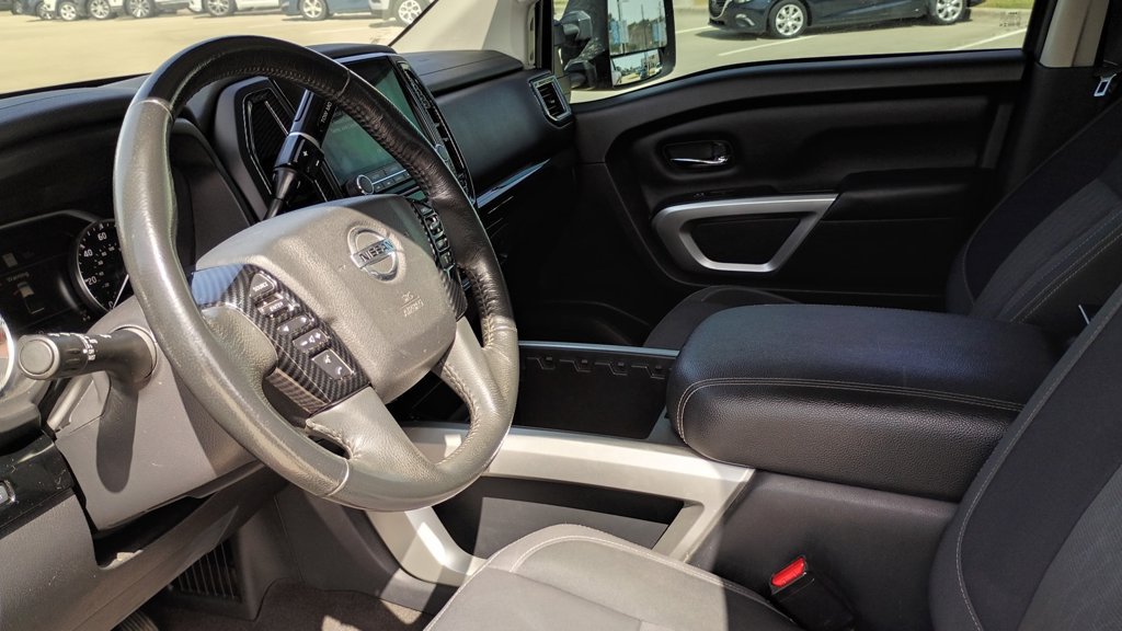 Used 2022 Nissan Titan SV w/ SV Convenience Package AWD/4WD image 19