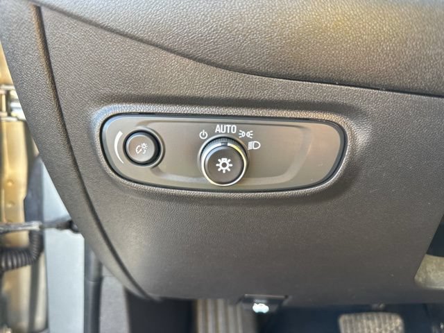Used 2024 Chevrolet Equinox LT w/ Driver Convenience Package AWD/4WD image 12
