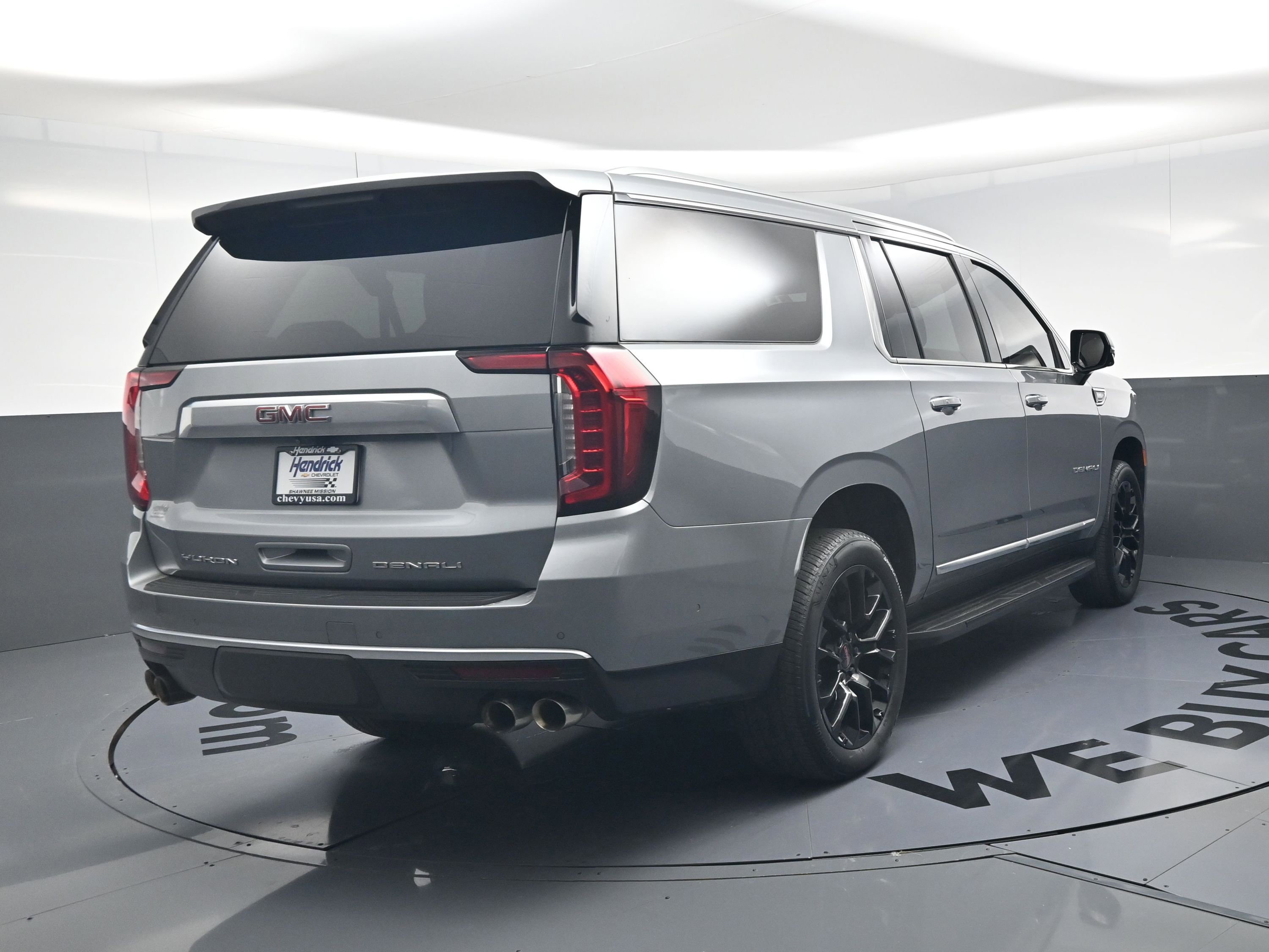 Used 2024 GMC Yukon XL Denali w/ Advanced Technology Package AWD/4WD image 9