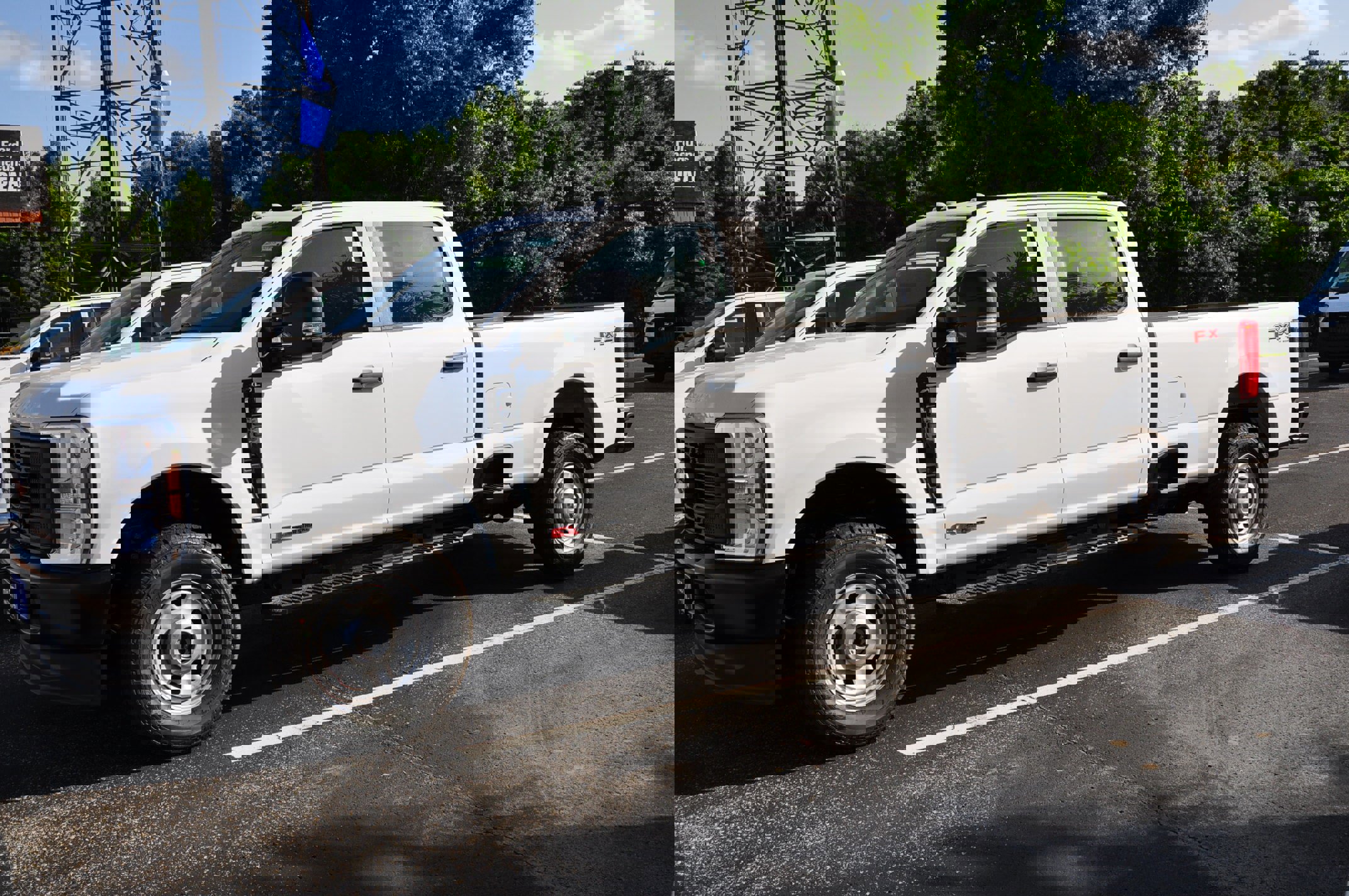 New 2025 Ford F350 XL w/ FX4 Off-Road Package image 2
