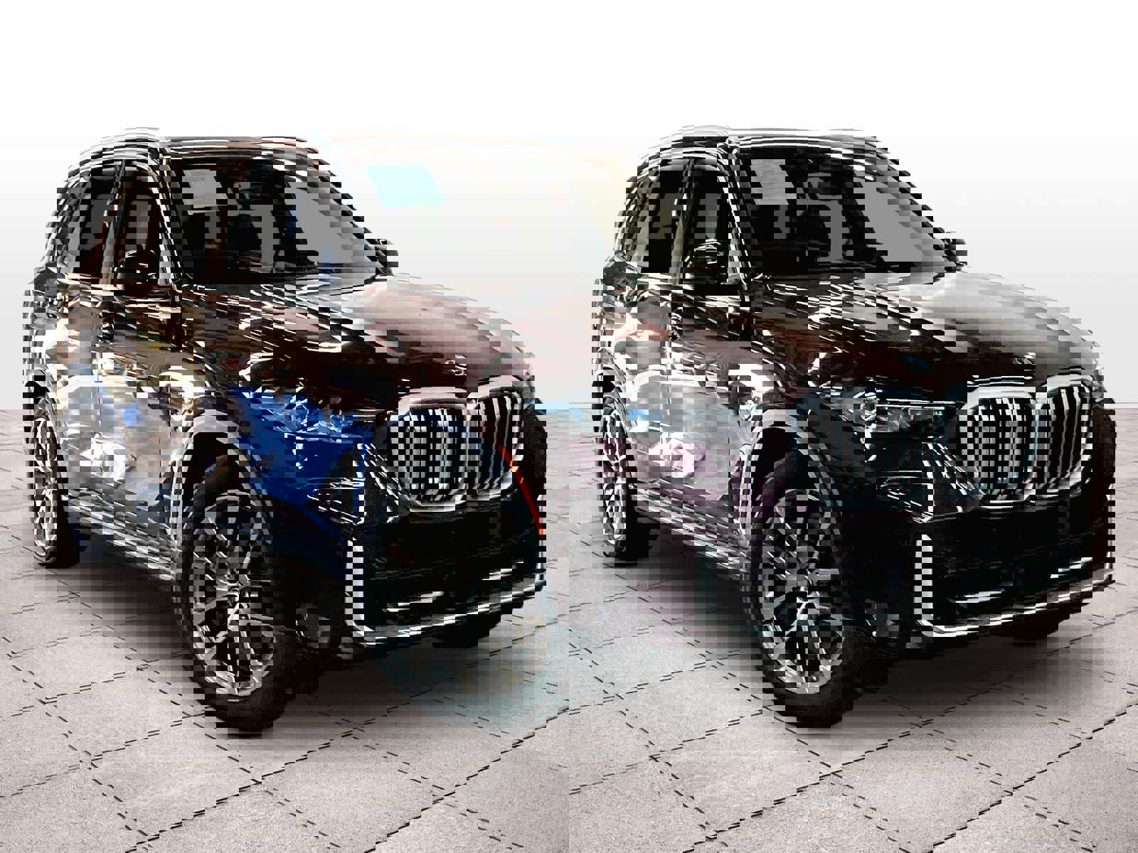 Used 2025 BMW X5 xDrive50e w/ Premium Package image 2