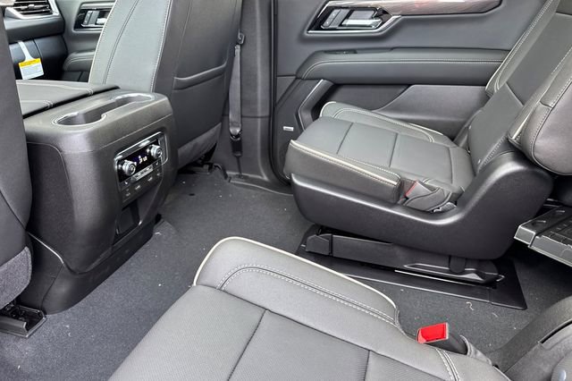 New 2026 GMC Yukon XL Elevation w/ Elevation Premium Package AWD/4WD image 13