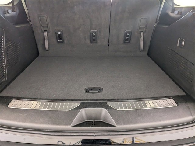 Certified 2025 Chevrolet Suburban Z71 image 31