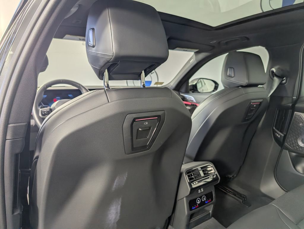 Certified 2026 BMW 550e xDrive image 16