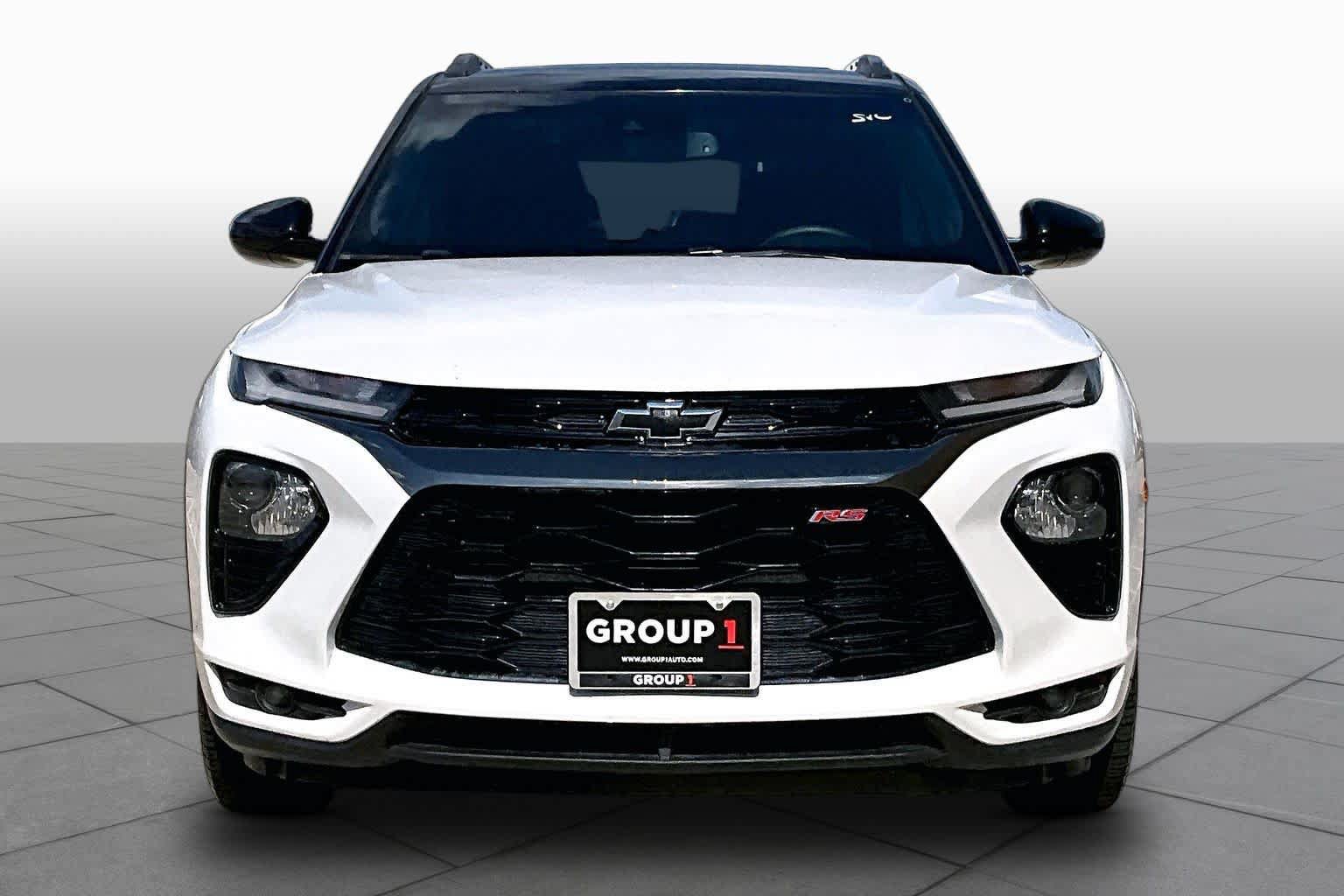 Used 2023 Chevrolet TrailBlazer RS w/ Sun and Liftgate Package FWD image 4
