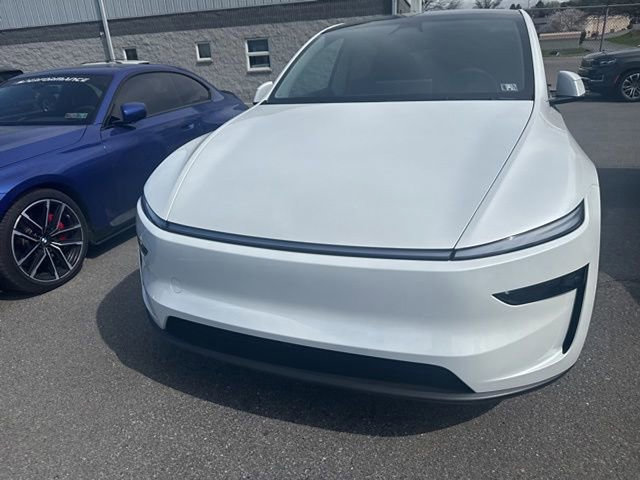 Used 2026 Tesla Model Y Long Range image 2