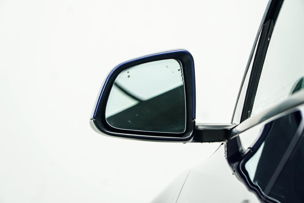 Used 2023 Tesla Model Y AWD image 17