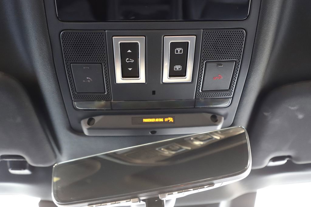 Used 2024 Land Rover Defender 110 V8 AWD/4WD image 24