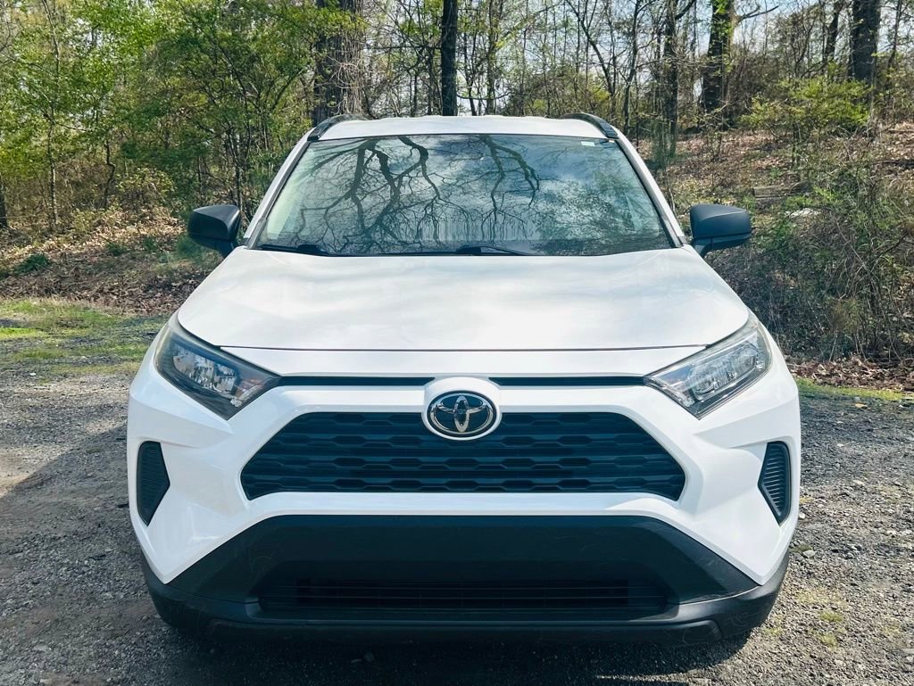Used 2020 Toyota RAV4 LE FWD image 11