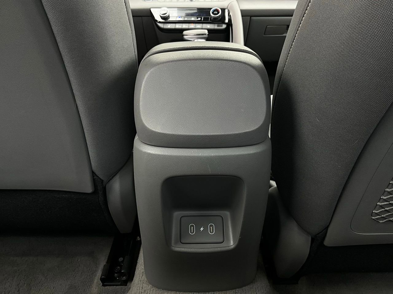 Used 2025 Hyundai Elantra SEL image 12