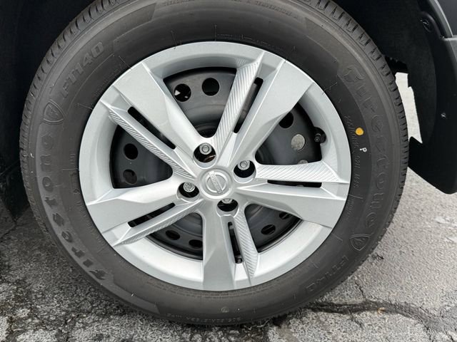 New 2025 Nissan Kicks Play S FWD image 13
