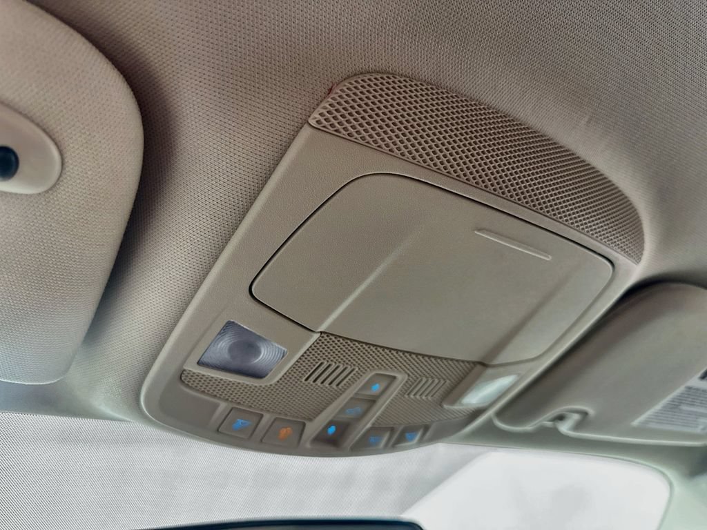 Used 2017 Ford Fusion SE w/ Fusion SE Technology Package FWD image 35