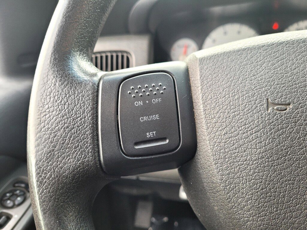 Used 2004 Dodge Ram 1500 Truck SLT image 26