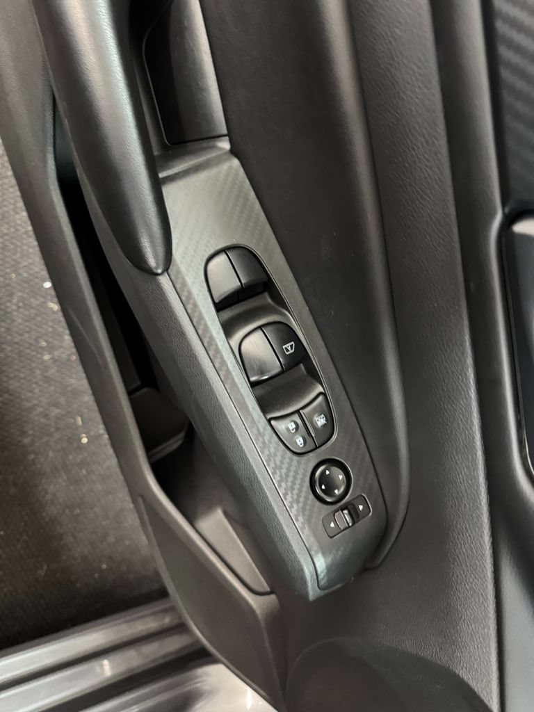 Used 2024 Nissan Altima 2.5 S FWD image 13