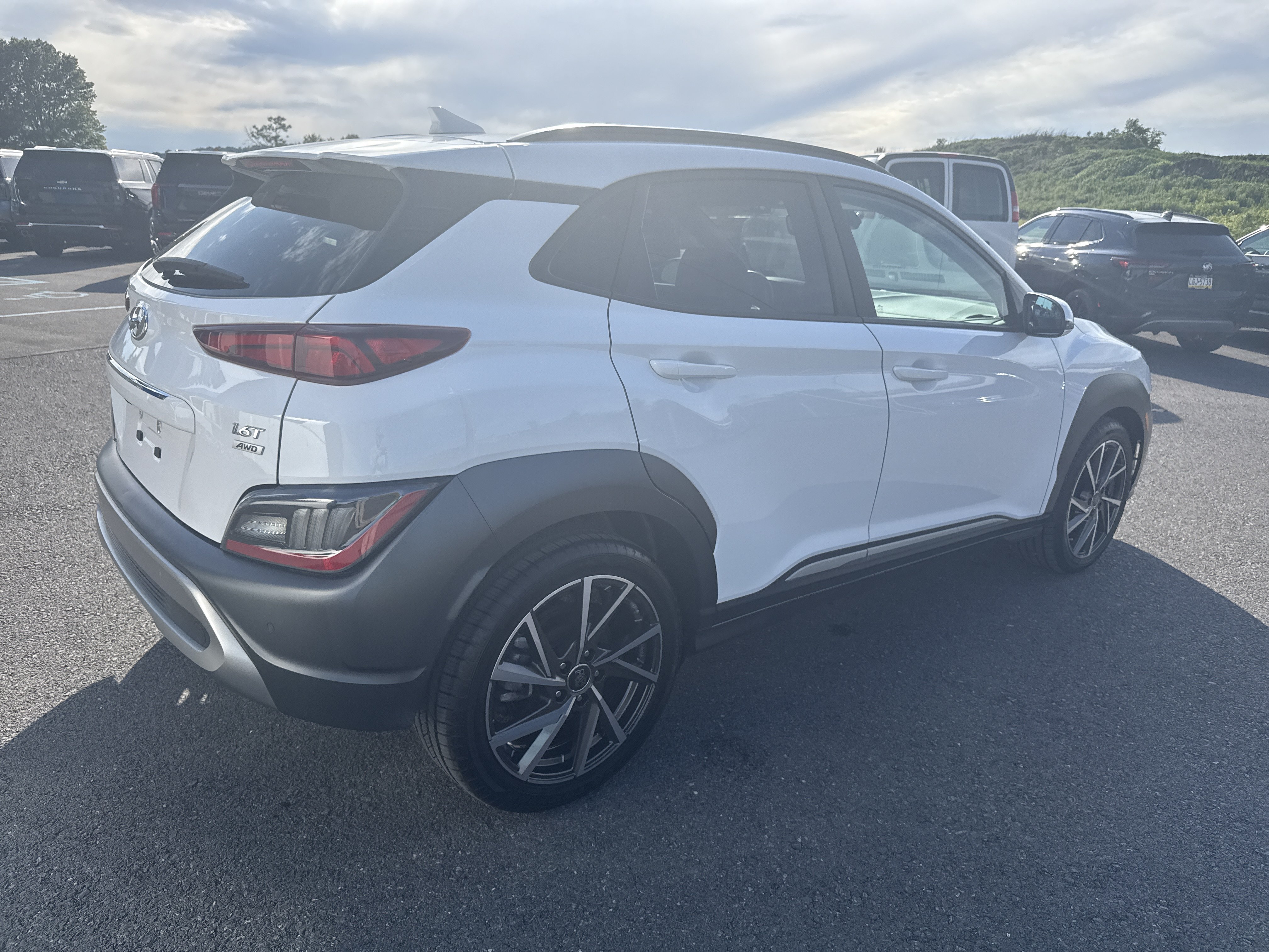 Used 2023 Hyundai Kona Limited w/ Cargo Package AWD/4WD image 3