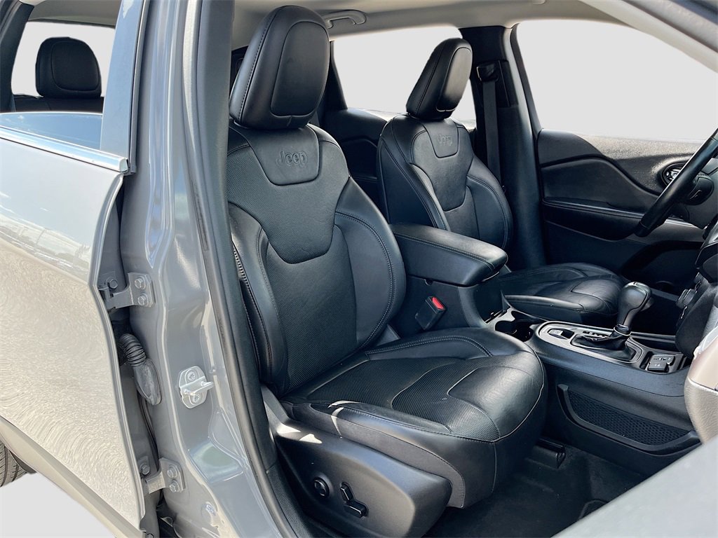 Certified 2021 Jeep Cherokee Latitude Lux image 25