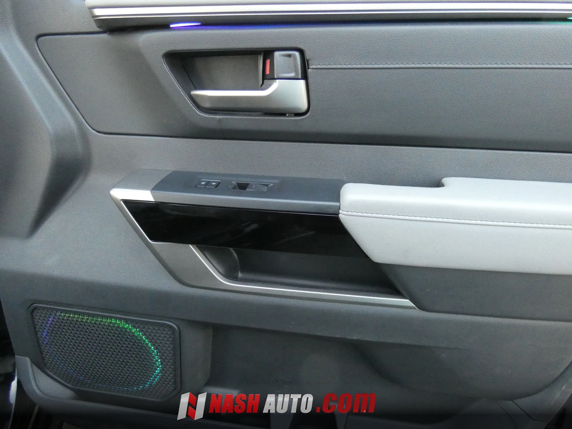 Used 2026 Toyota Tundra Limited AWD/4WD image 39