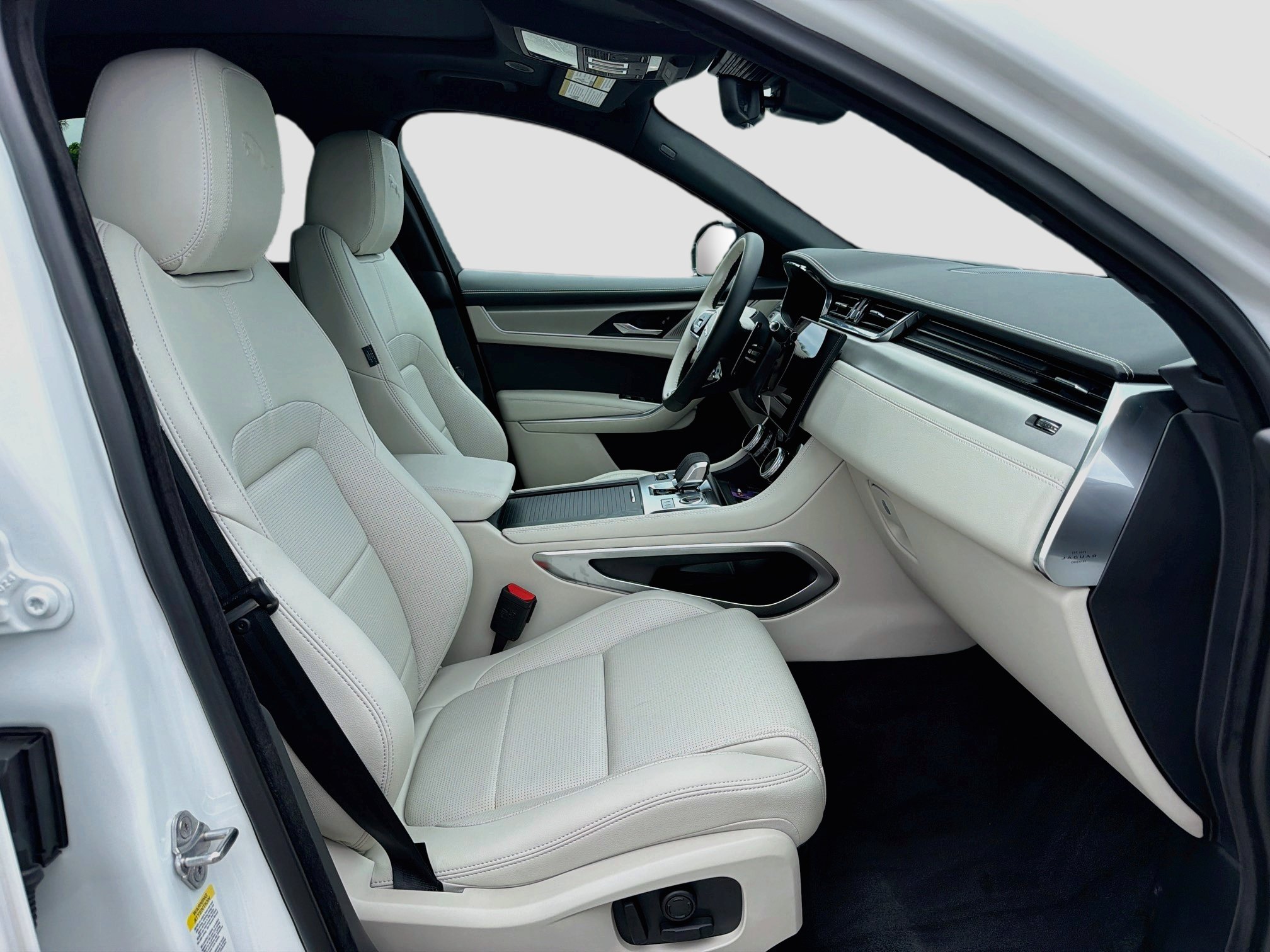 New 2026 Jaguar F-PACE R-Dynamic S AWD/4WD image 16