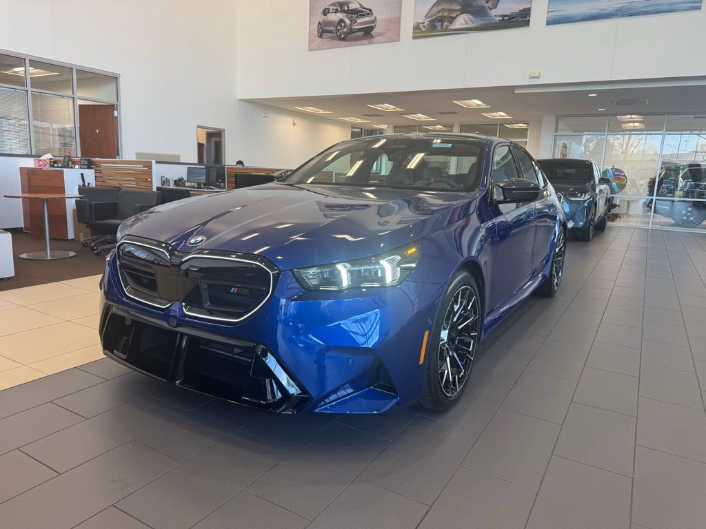 New 2026 BMW M5 w/ Carbon Package image 1