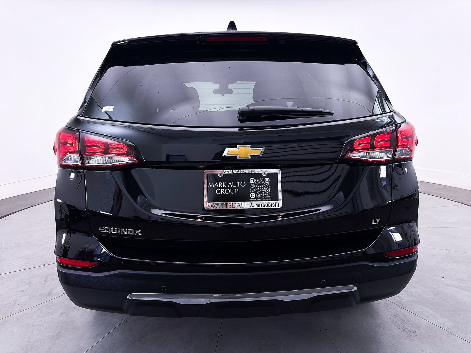 Used 2023 Chevrolet Equinox LT FWD image 12