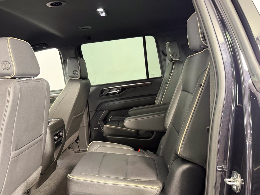Used 2026 Chevrolet Suburban Premier AWD/4WD image 14