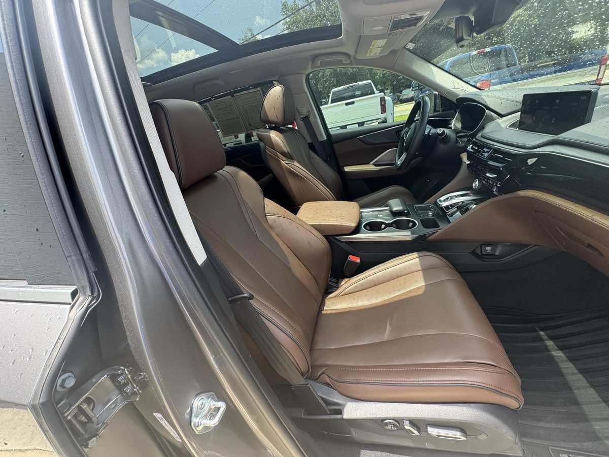 Used 2024 Acura MDX SH-AWD w/ Advance Package image 11