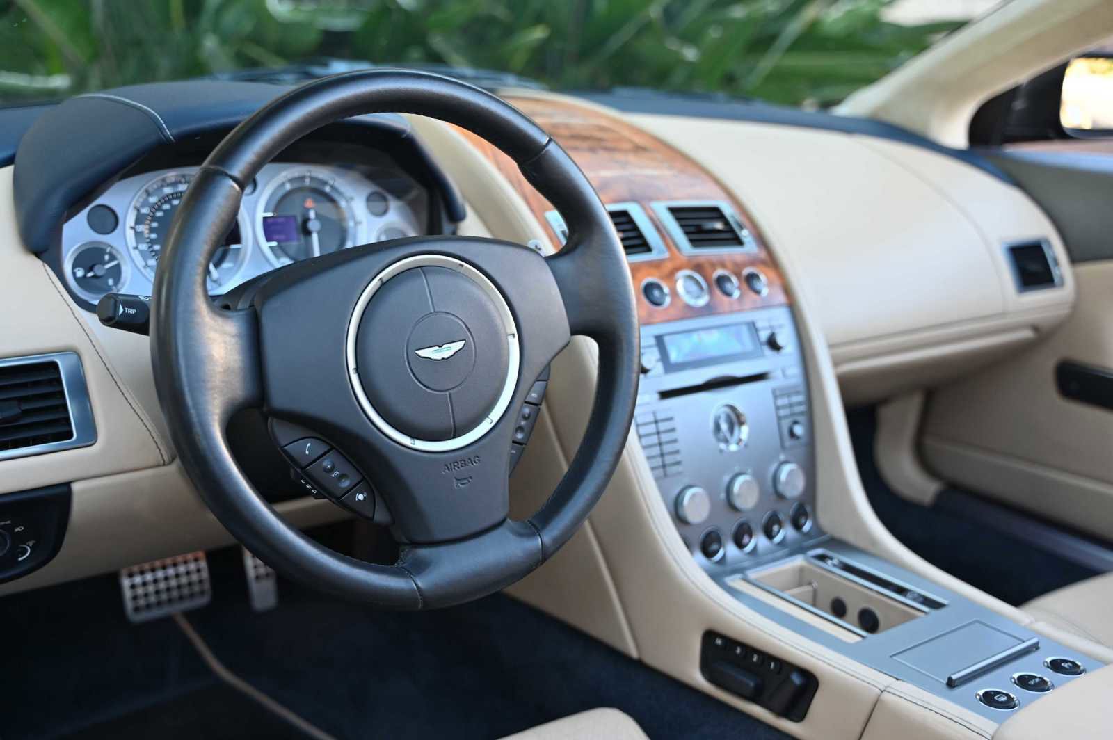 Used 2007 Aston Martin DB9 Volante image 23