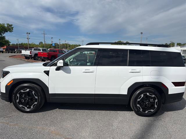 Used 2025 Hyundai Santa Fe SEL FWD image 3